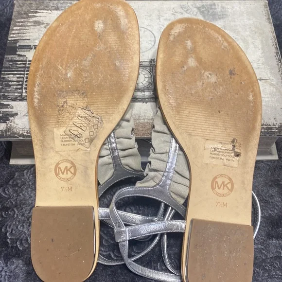 Sandals - Picture 3 of 3